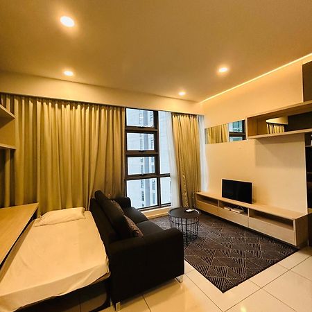 Robertson Bukit Bintang Suites Kuala Lumpur Exterior photo