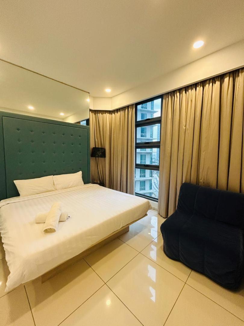 Robertson Bukit Bintang Suites Kuala Lumpur Exterior photo