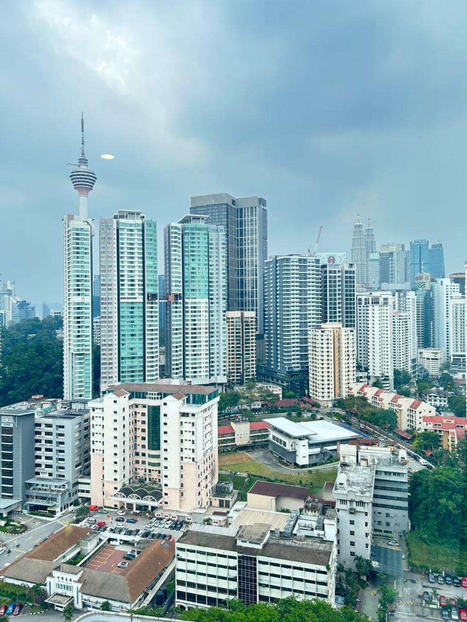 Robertson Bukit Bintang Suites Kuala Lumpur Exterior photo